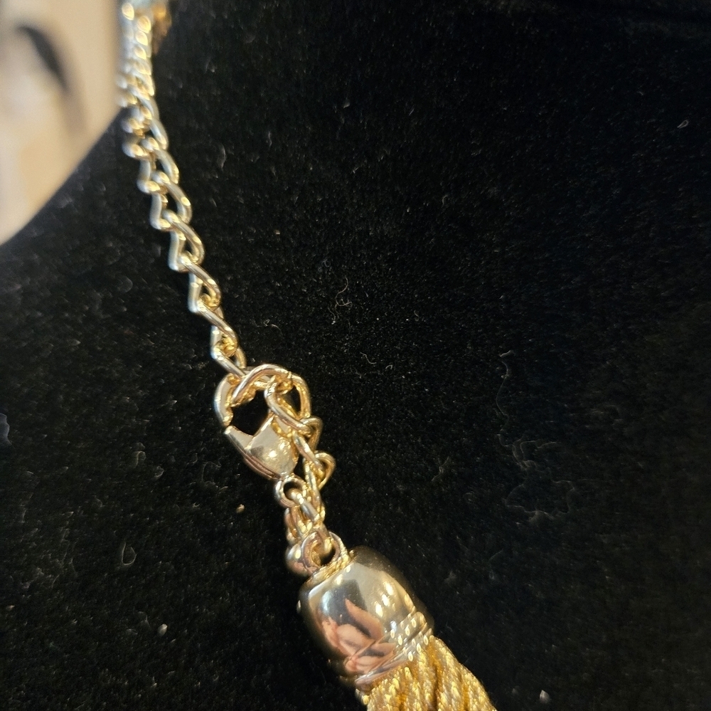 Elegant Silver, Gold, and Green Colored Statement Necklace - Picture 3 of 3